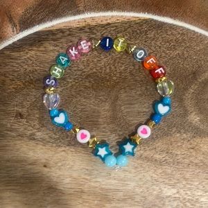 5 for $20 Taylor Swift Handmade Friendship Beaded Bracelet
“Shake It Off”